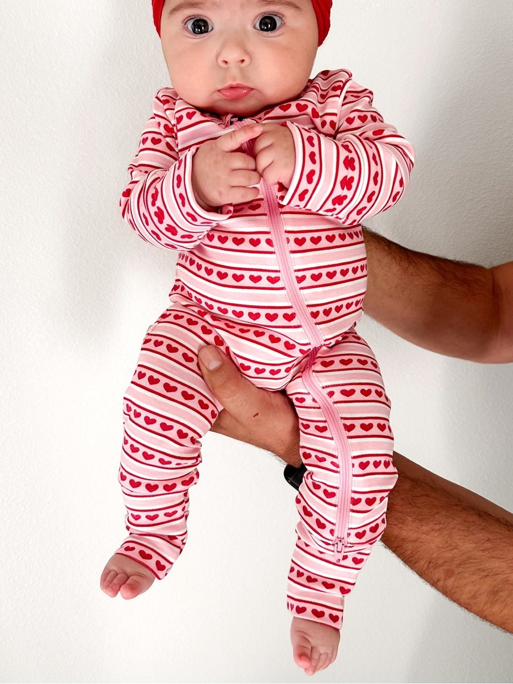 SIIX COLLECTION VALENTINE STRIPE ~ ORGANIC 2-WAY
ZIP ROMPER / 3-6 Months